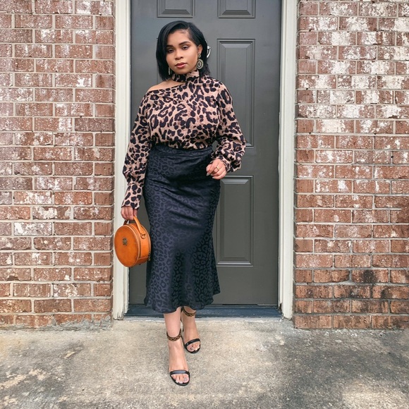 Cheetah Women Blouse - Picture 3 of 14